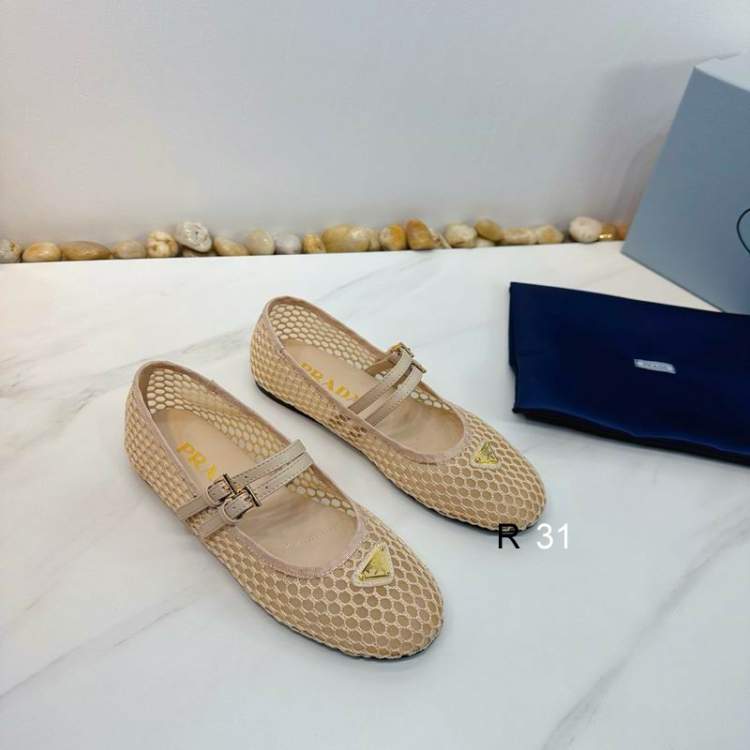 Picture of Prada Shoes _SKUPradasz35-40RR030219008